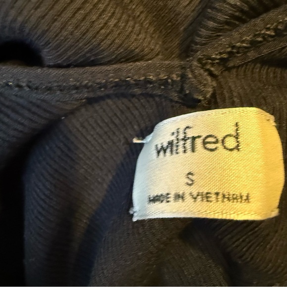 Wilfred Aritzia Black ribbed long sleeve body suit nwot S - Picture 3 of 3